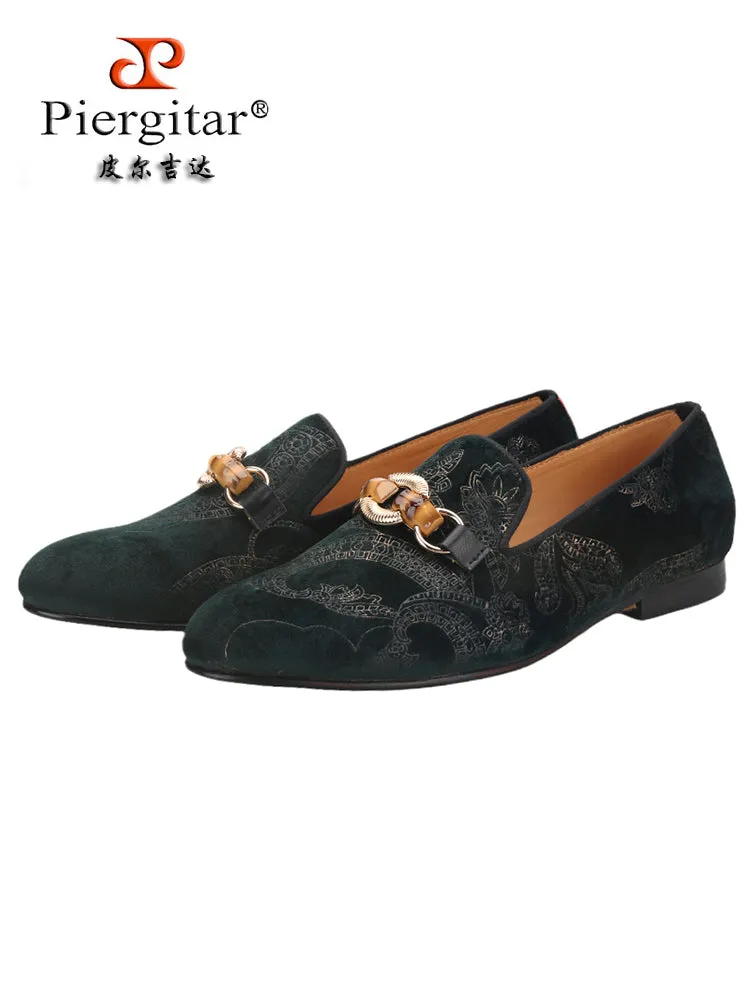 Imported totem jacquard velvet men's slip-on loafers European and American style metal buckle wedding banquet formal smoking shoes large size