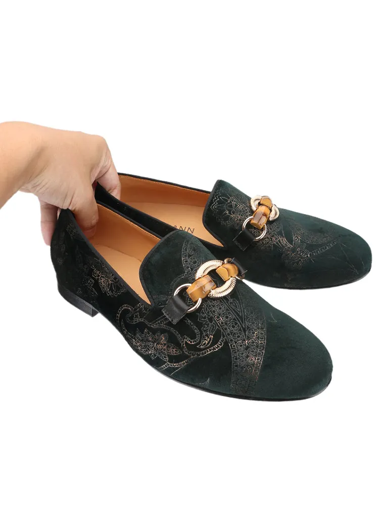 Imported totem jacquard velvet men's slip-on loafers European and American style metal buckle wedding banquet formal smoking shoes large size