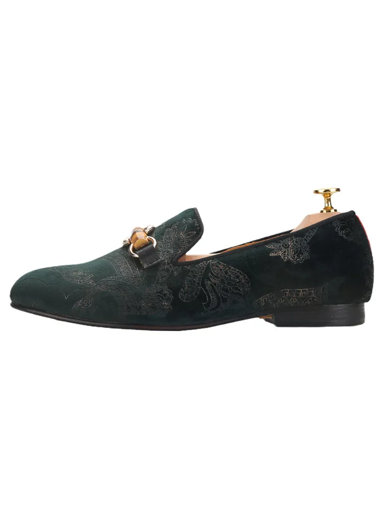 Imported totem jacquard velvet men's slip-on loafers European and American style metal buckle wedding banquet formal smoking shoes large size