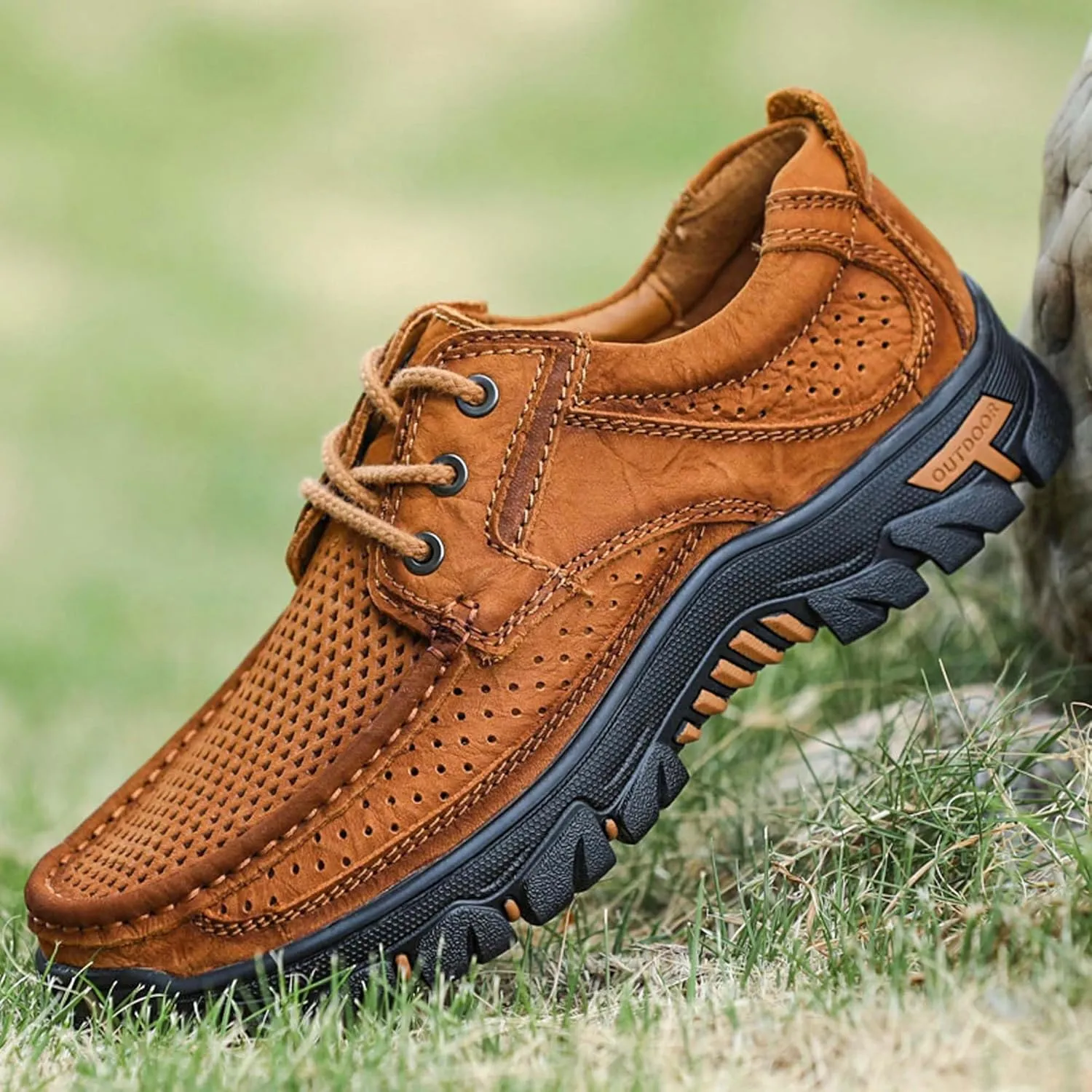 Men's Casual Sneakers Breathable Cowhide Outdoor Hiking Climbing Shoes Non-slip Lightweight Loafers Men's Hollow Out Casual Plus Size Leather Shoes, 5-14 US Size