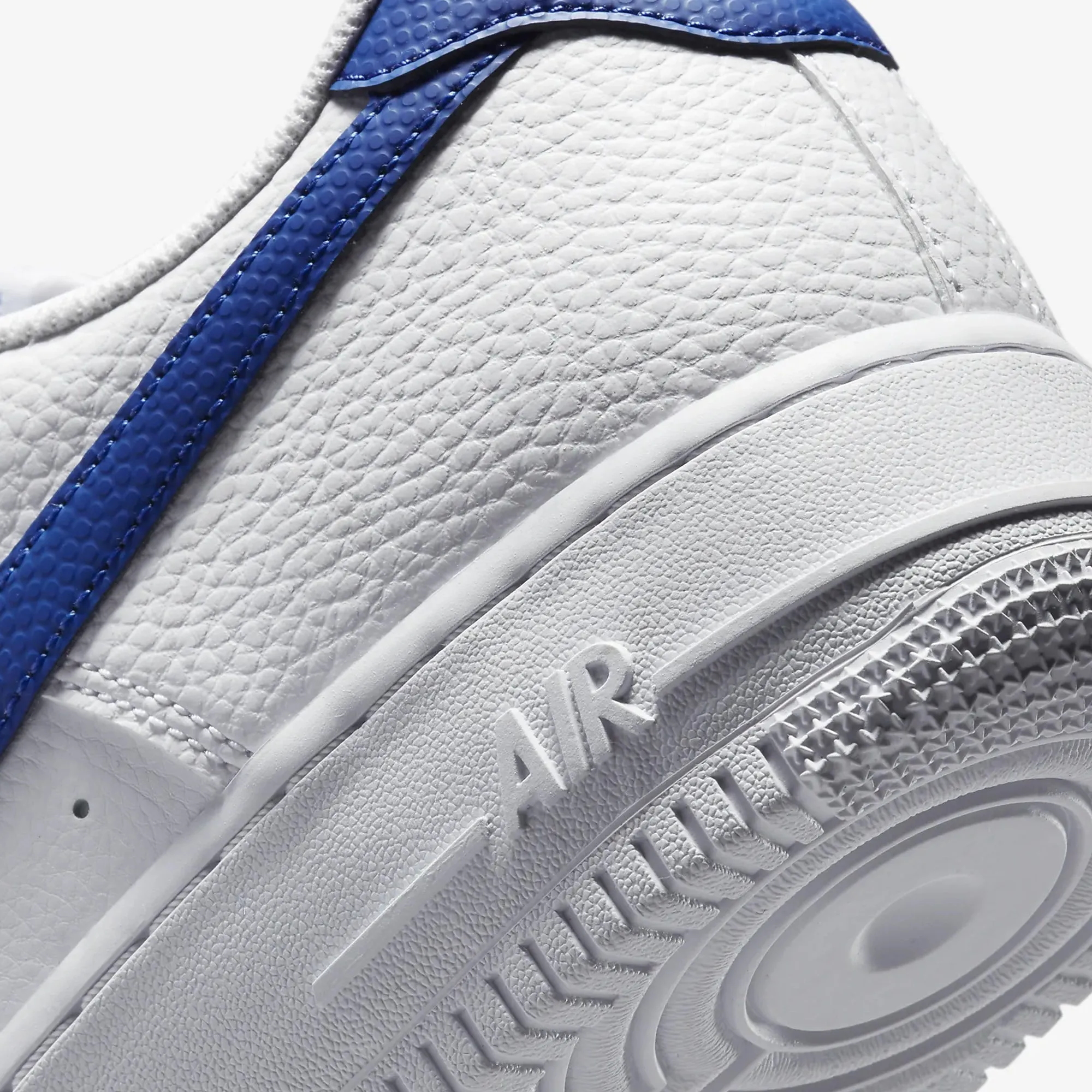 Nike | AIR FORCE 1 '07 { WHITE/BLUE