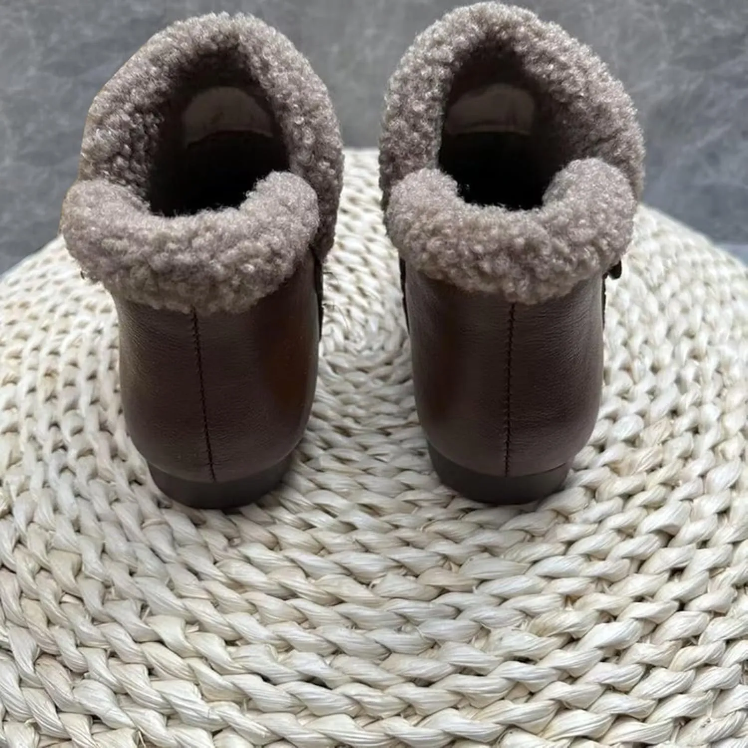 Winter Boots Men and Women's Ankle Snow Boots Slip On Winter Waterproof Plush Lined Outdoor Anti-Slip Shoes